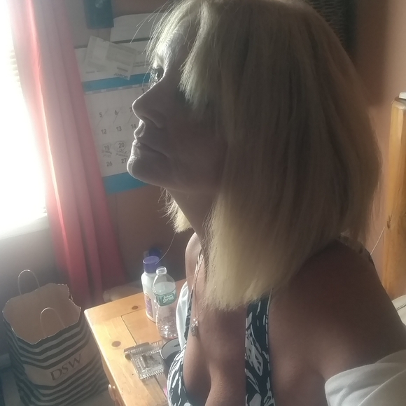 Meet your Posher, Phyllis - Picture 1 of 1